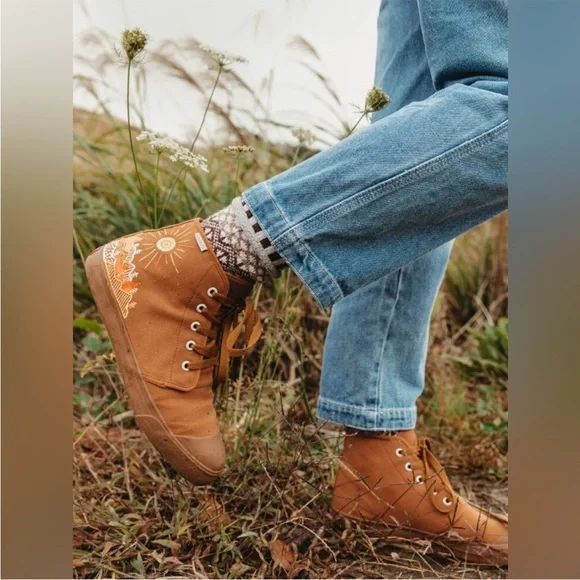 BANGS Brown High-Top Sneakers with Sun and Landscape Design size 7 - Picture 10 of 16